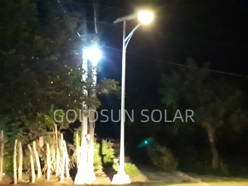 What size are Octagonal Pole For Street Light?