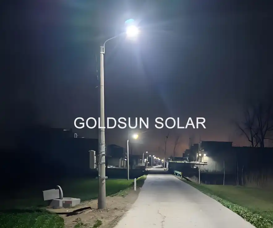 Solar Panel Street Light Pole Cost vs Performance Analysis