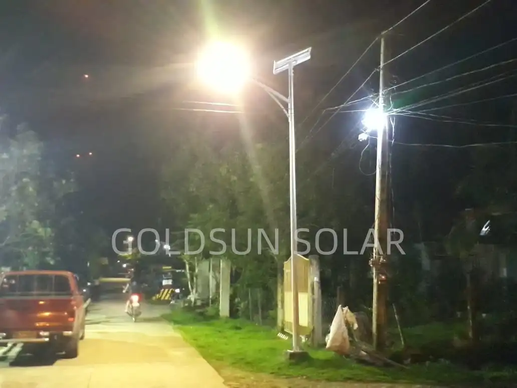 What Type of Outdoor Solar Streetlights Works Best in Shade?